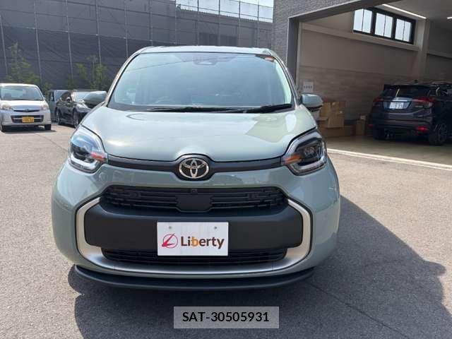 Toyota SIENTA 2023-09 8368710-18