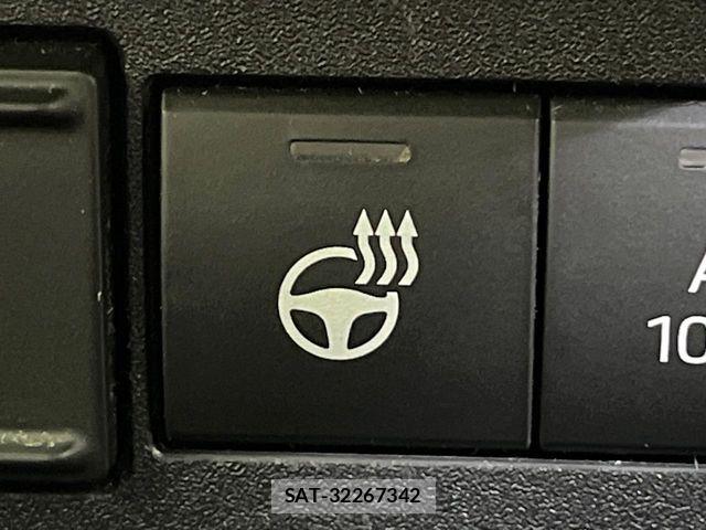 Toyota SIENTA 2024-08 8368707-8