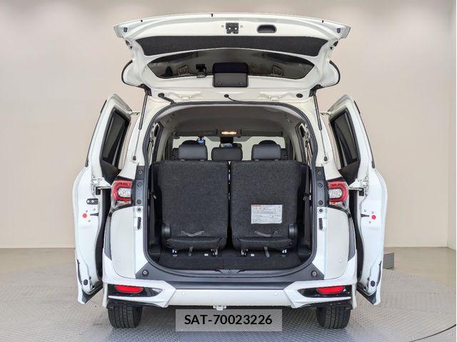 Toyota SIENTA 2021-05 8368715-9