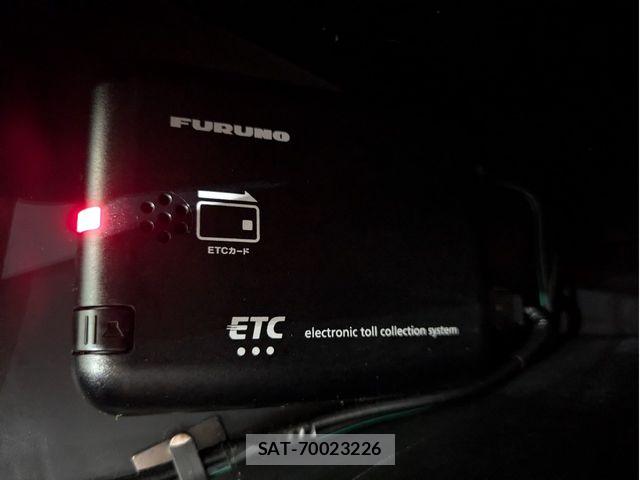 Toyota SIENTA 2021-05 8368715-14