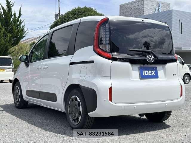 Toyota SIENTA 2026-08 8368705-9