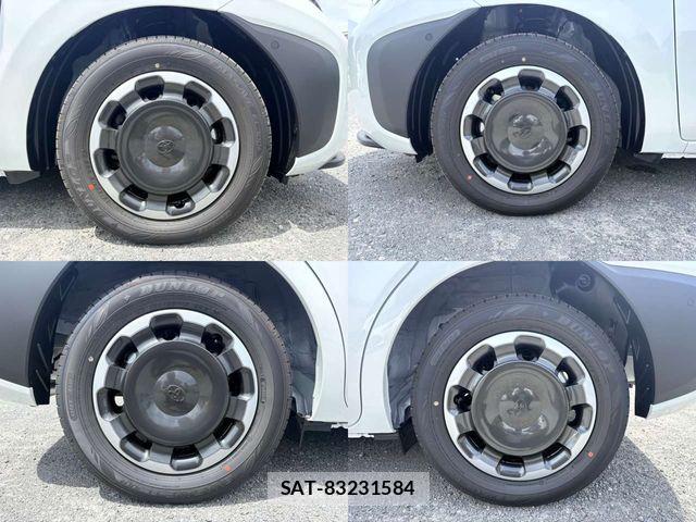 Toyota SIENTA 2026-08 8368705-12