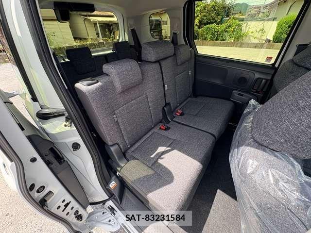 Toyota SIENTA 2026-08 8368705-27