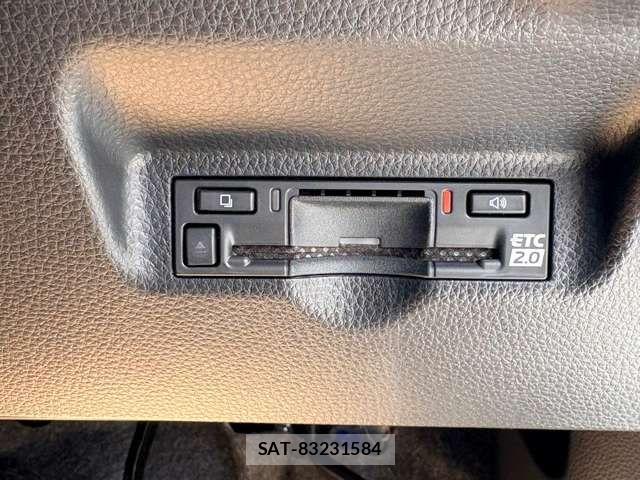 Toyota SIENTA 2026-08 8368705-3