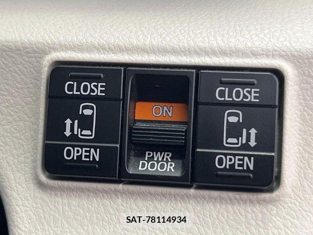 Toyota SIENTA 2015-11 8368718-2