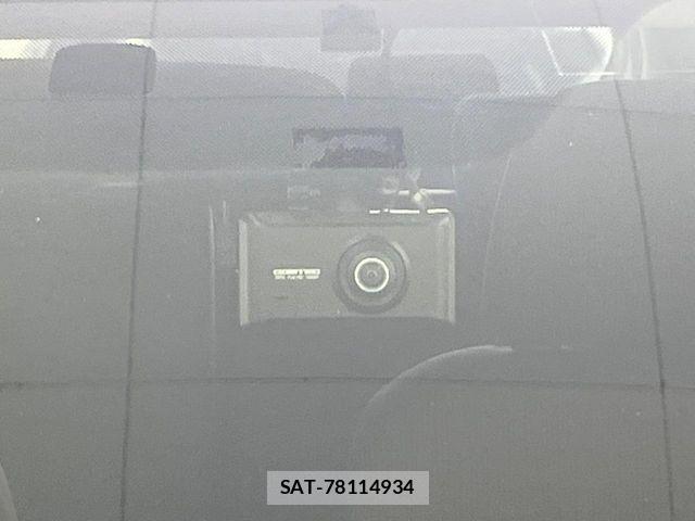 Toyota SIENTA 2015-11 8368718-5