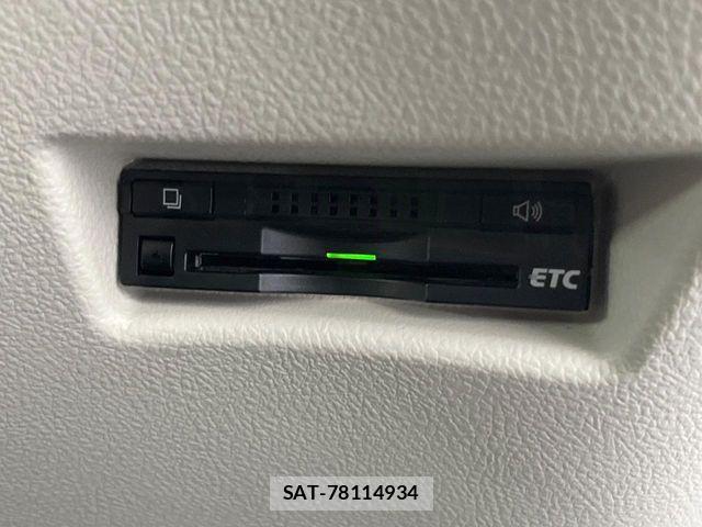 Toyota SIENTA 2015-11 8368718-6