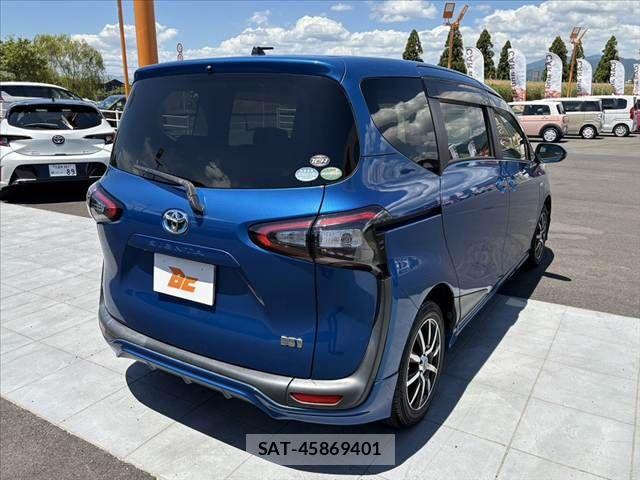 Toyota SIENTA 2016-11 8368723-12