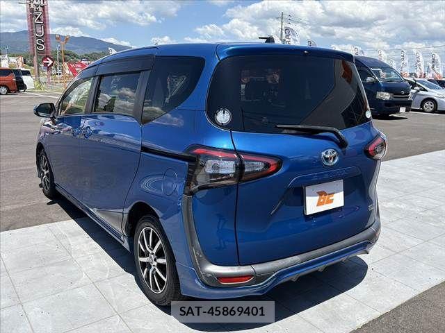 Toyota SIENTA 2016-11 8368723-14