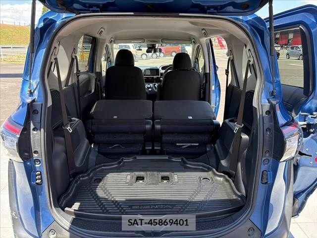 Toyota SIENTA 2016-11 8368723-24