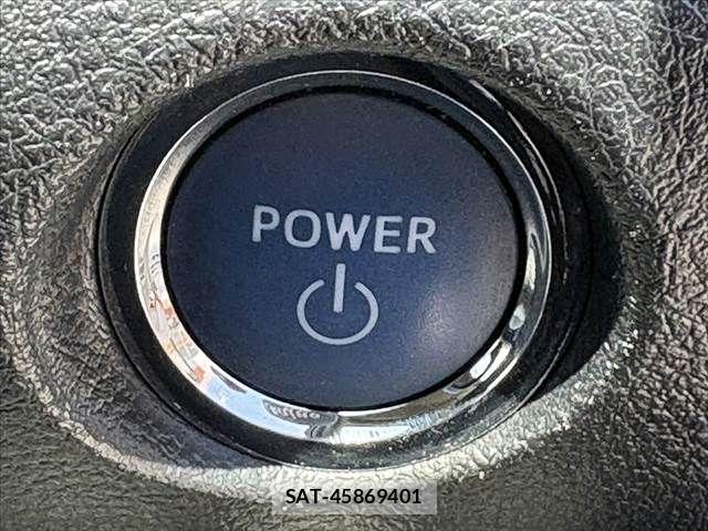 Toyota SIENTA 2016-11 8368723-27