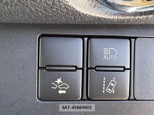 Toyota SIENTA 2016-11 8368723-4