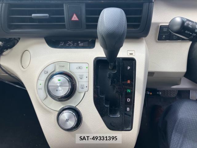 Toyota SIENTA 2016-02 8368724-23