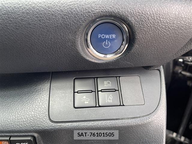 Toyota SIENTA 2018-07 8368717-13
