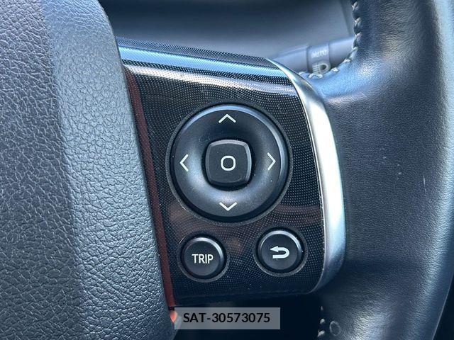 Toyota SIENTA 2016-02 8368720-13