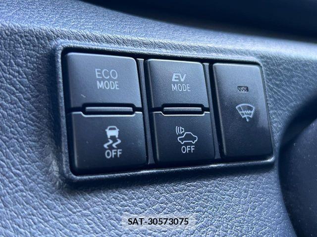 Toyota SIENTA 2016-02 8368720-19