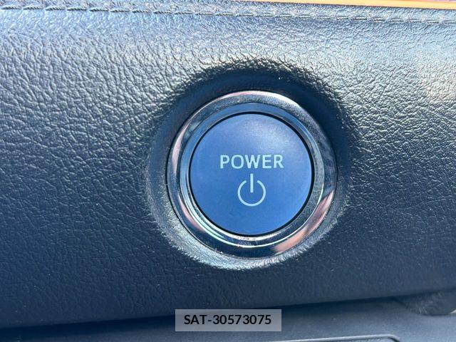 Toyota SIENTA 2016-02 8368720-20