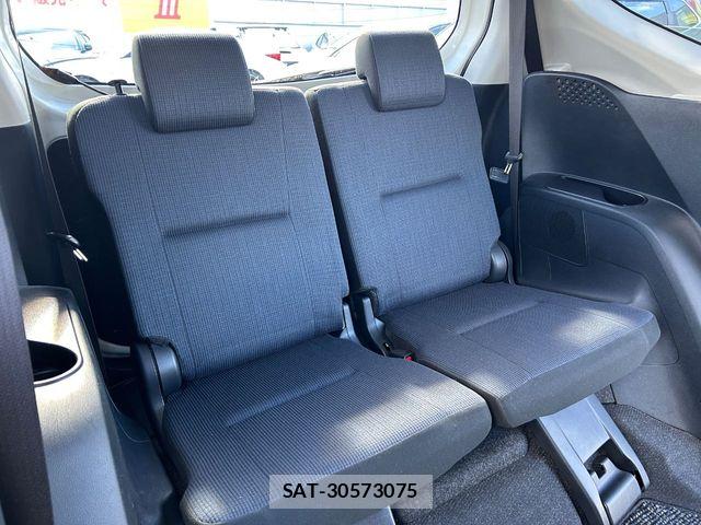 Toyota SIENTA 2016-02 8368720-26