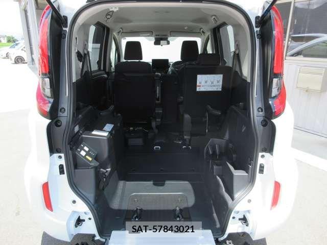 Toyota SIENTA 2026-07 8368703-12