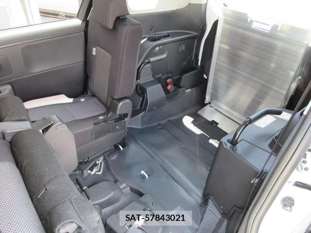 Toyota SIENTA 2026-07 8368703-13