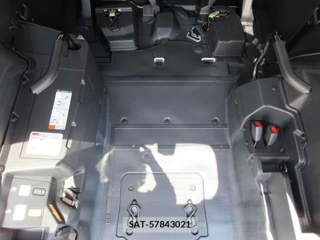 Toyota SIENTA 2026-07 8368703-14