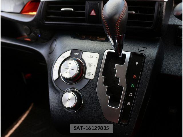 Toyota SIENTA 2018-02 8368719-9