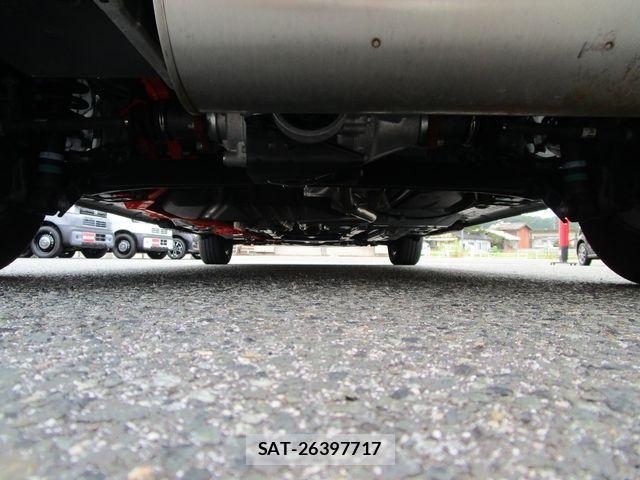 Toyota SIENTA 2023-08 8368708-26