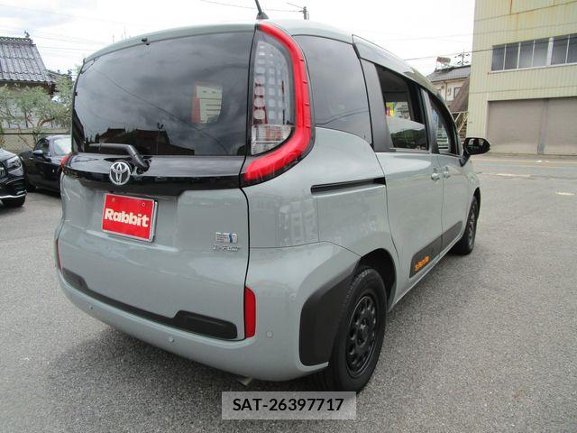Toyota SIENTA 2023-08 8368708-3