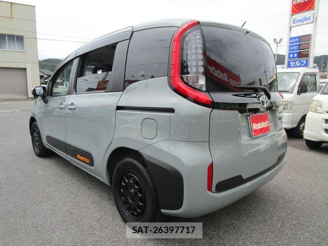 Toyota SIENTA 2023-08 8368708-5