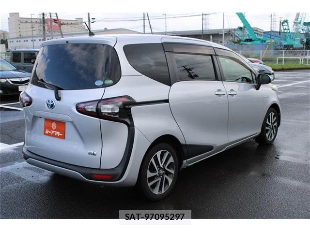 Toyota SIENTA 2016-03 8372186-10