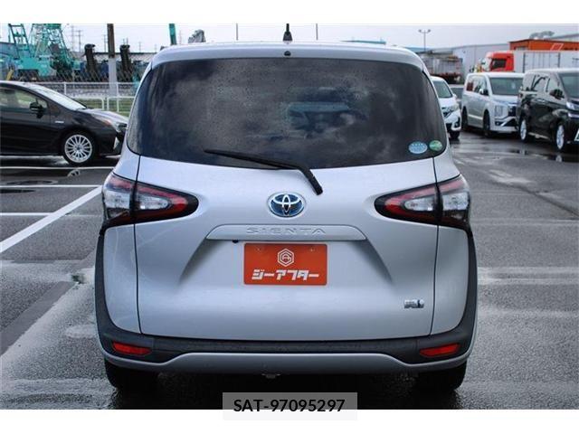 Toyota SIENTA 2016-03 8372186-11