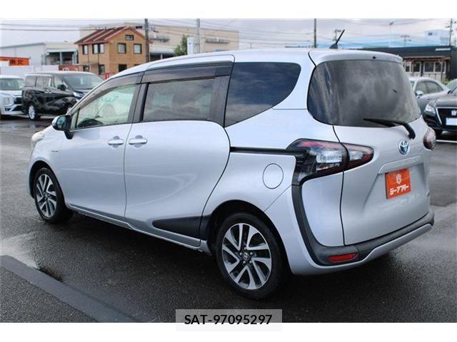 Toyota SIENTA 2016-03 8372186-12