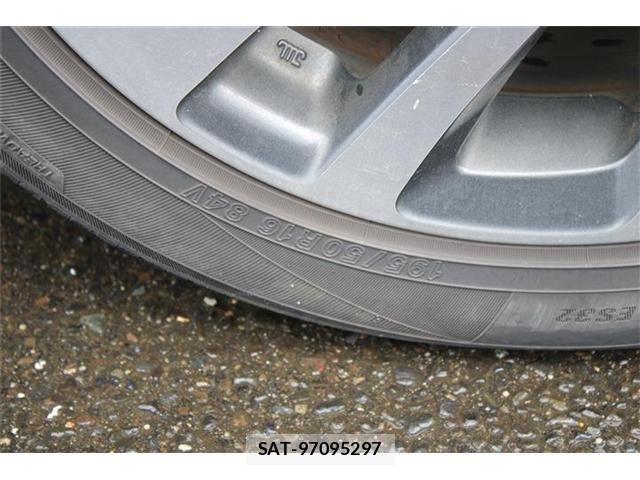 Toyota SIENTA 2016-03 8372186-28