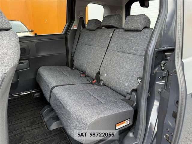 Toyota SIENTA 2022-12 8372185-17