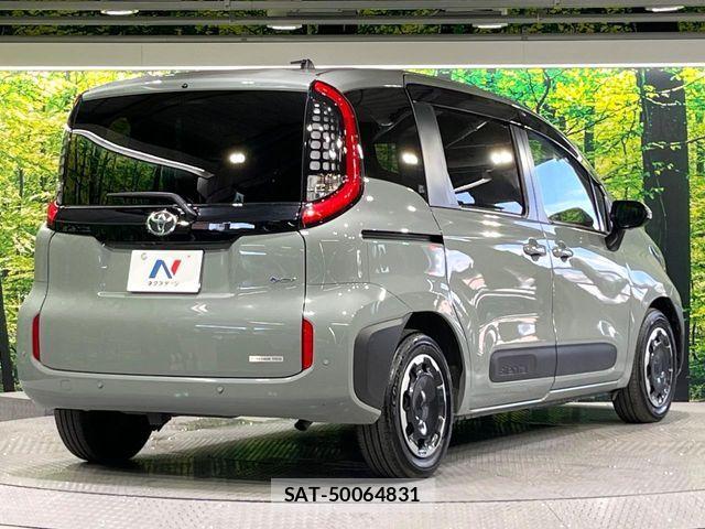Toyota SIENTA 2024-10 8372183-16