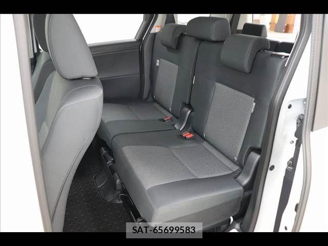 Toyota SIENTA 2025-12 8372184-11