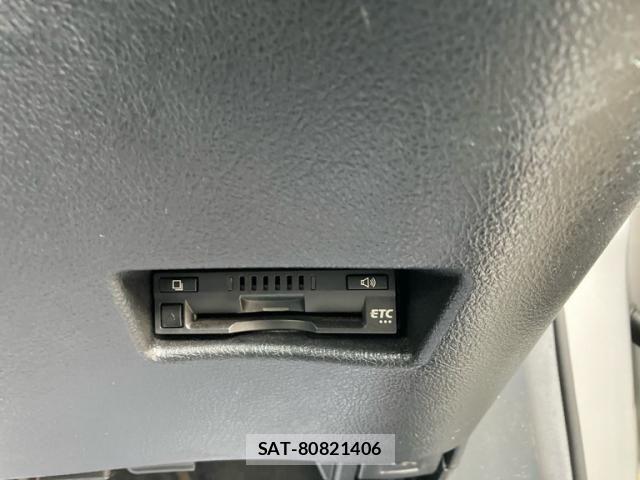 Toyota SIENTA 2017-12 8372188-20