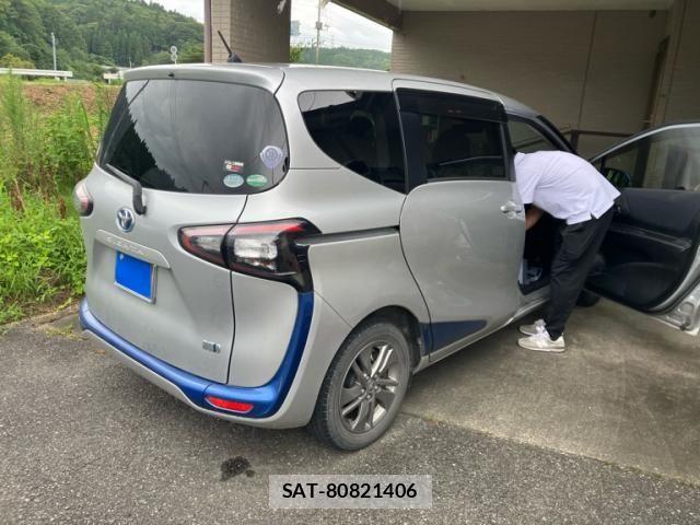 Toyota SIENTA 2017-12 8372188-2