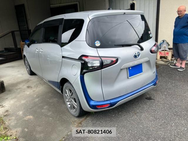 Toyota SIENTA 2017-12 8372188-3