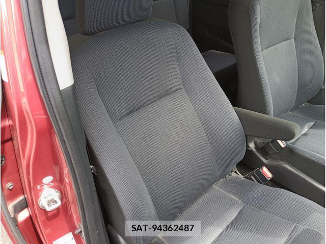 Toyota SIENTA 2015-09 8372187-10