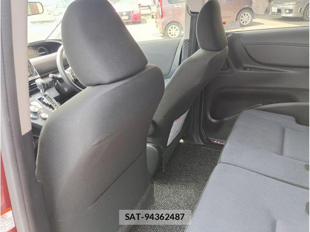Toyota SIENTA 2015-09 8372187-12