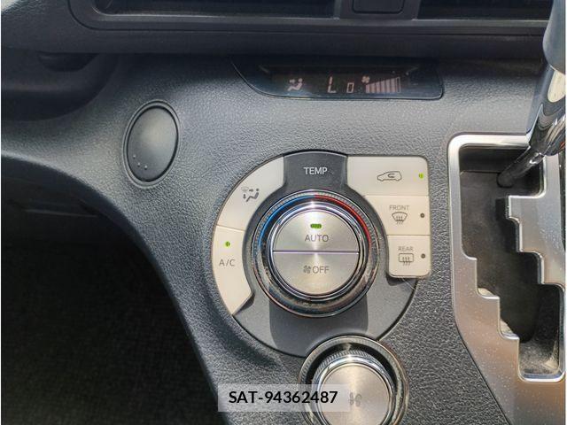 Toyota SIENTA 2015-09 8372187-17