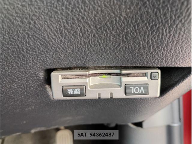 Toyota SIENTA 2015-09 8372187-19