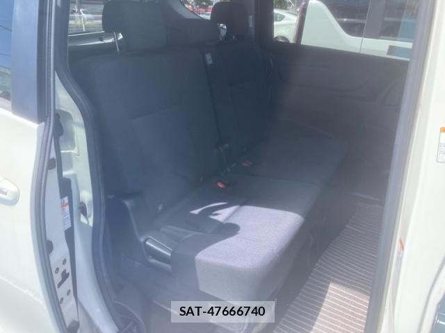 Toyota SIENTA 2016-09 8414972-12