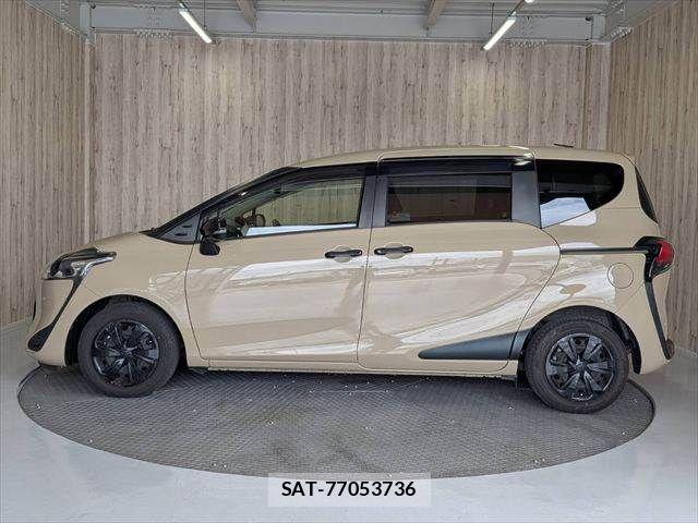 Toyota SIENTA 2020-08 8414968-19
