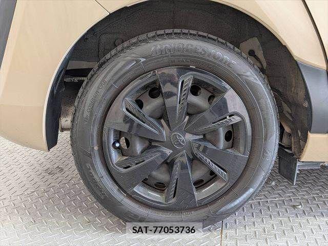 Toyota SIENTA 2020-08 8414968-27