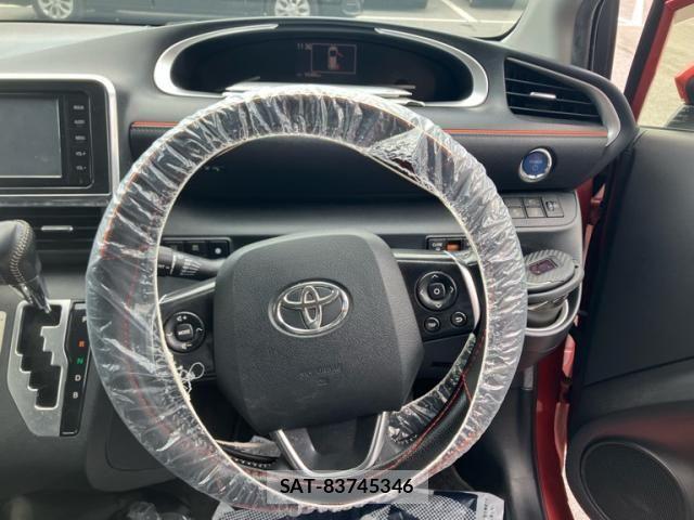 Toyota SIENTA 2016-02 8414974-14