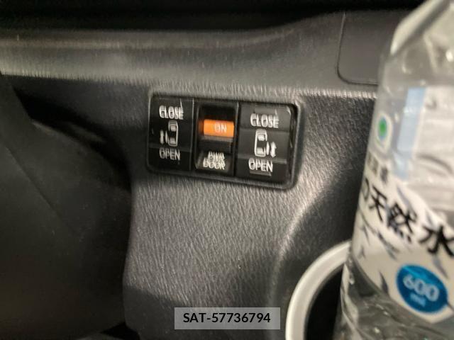 Toyota SIENTA 2015-09 8414973-15