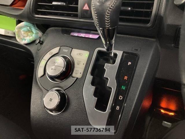 Toyota SIENTA 2015-09 8414973-16