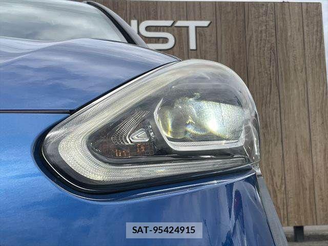 Toyota SIENTA 2015-10 8438397-11